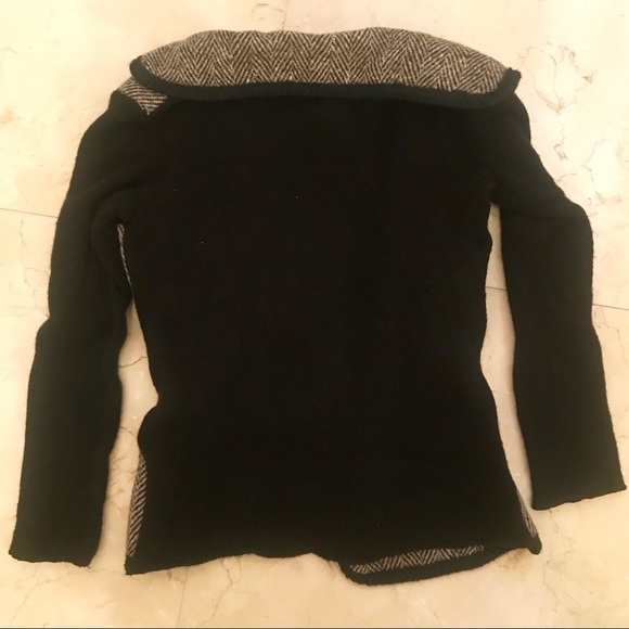 WOOL Italian SWEATER wrap with belt. Size L - Picture 3 of 3